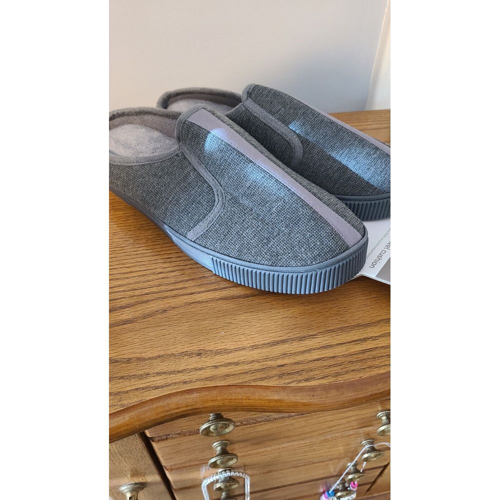 Isotoner Men's Enhanced Heel Cushion‎ Gel Infused Memory foam Size L 9.5-10.5